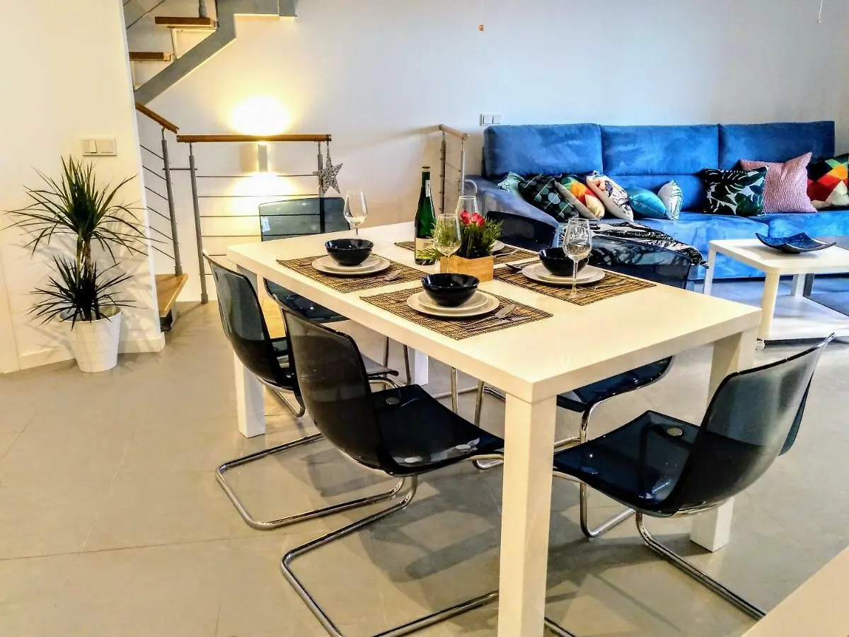 Apartamento Nuevo y acogedor duplex frente al mar El Médano 0*,  España